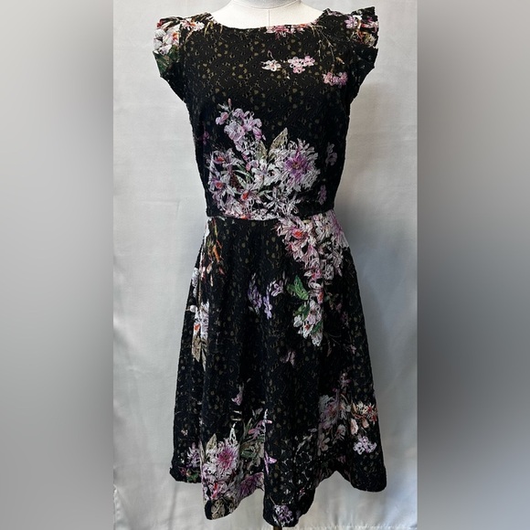 Anthropologie Eri + Ali Neveah Floral Lace ALine Flutter Sleeve Midi Dress Sz 8 - Picture 1 of 2
